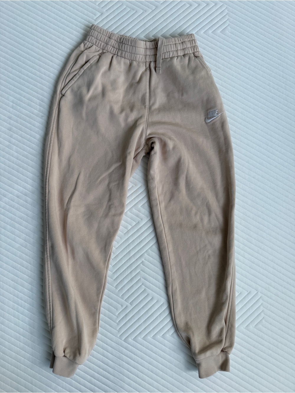 Nike Club Fleece Beige Jogger Sweatpants Youth Large
